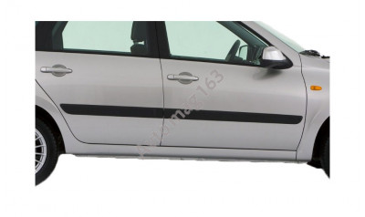 Пластиковые молдинги Тюн-Авто на двери в цвет кузова для Лада Гранта, Калина, Калина 2, Datsun